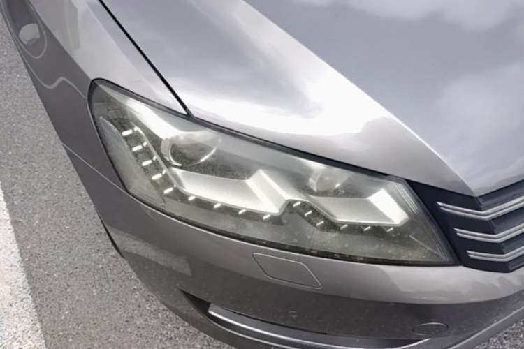 Used Volkswagen Passat 2013 1.8TSI DSG Prestige Edition Right Front Headlight