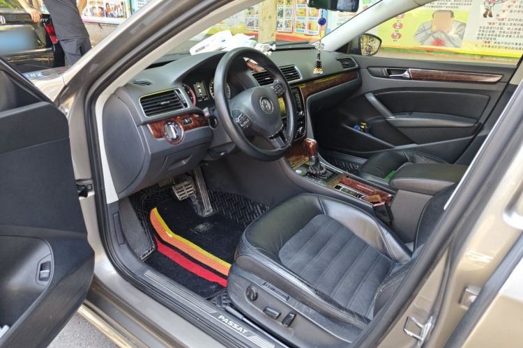 Used Volkswagen Passat 2013 1.8TSI DSG Ultimate Edition Steering Wheel
