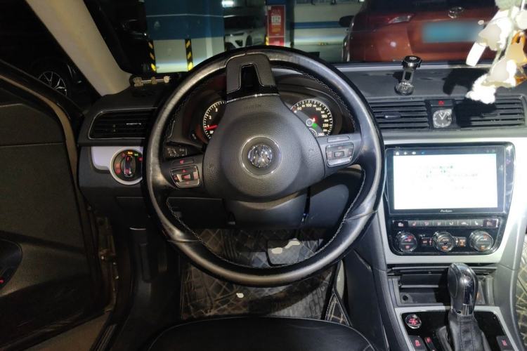 Used Volkswagen Passat 2013 1.8TSI DSG Prestige Edition Steering Wheel