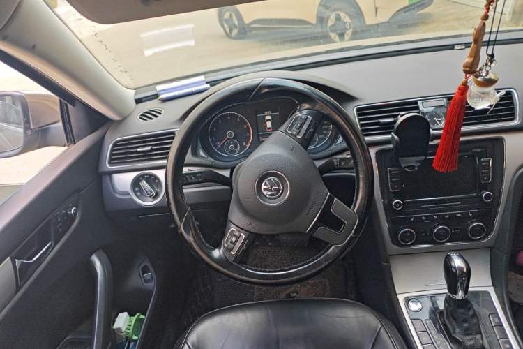 Used Volkswagen Passat 2013 1.8TSI DSG Prestige Edition Steering Wheel