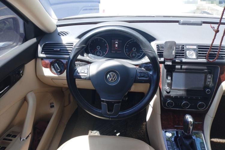 Used Volkswagen Passat 2013 1.8TSI DSG Prestige Edition Steering Wheel