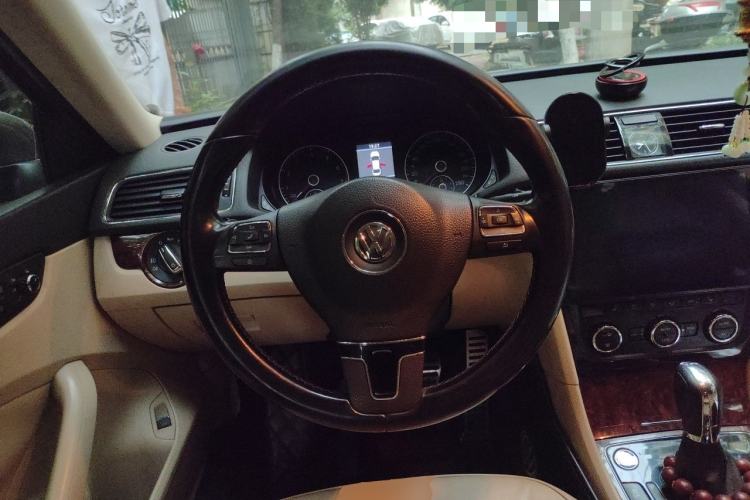 Used Volkswagen Passat 2013 2.0 TSI DSG Prestige Edition Steering Wheel