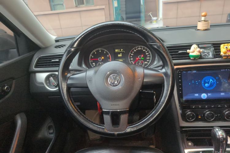Used Volkswagen Passat 2013 1.8TSI DSG Prestige Edition Steering Wheel