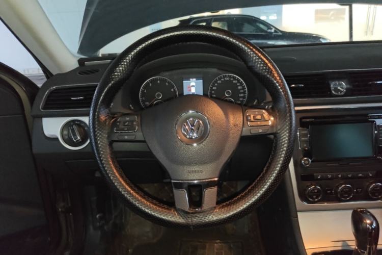 Used Volkswagen Passat 2013 1.8TSI DSG Prestige Edition Steering Wheel