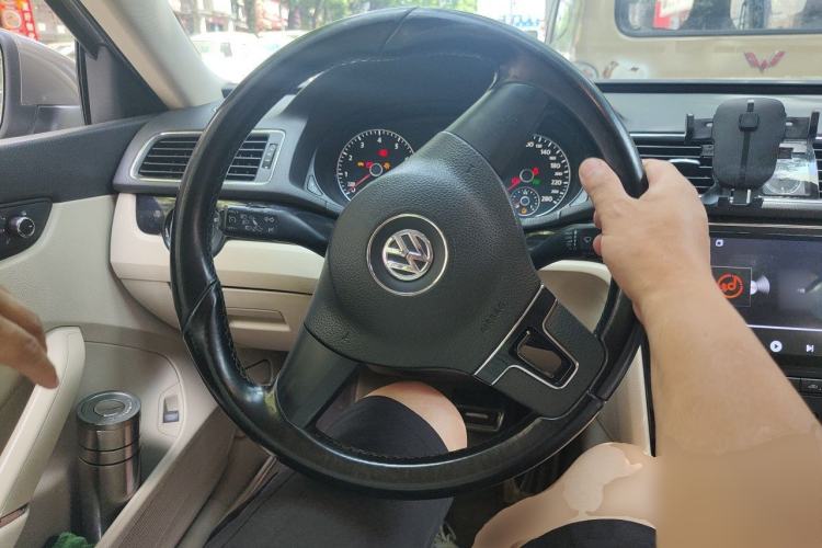 Used Volkswagen Passat 2013 1.8TSI DSG Prestige Edition Steering Wheel