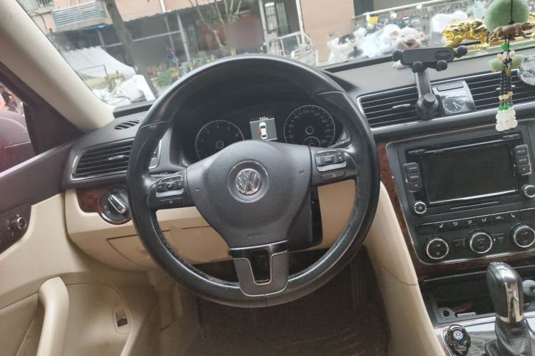Used Volkswagen Passat 2013 1.8TSI DSG Prestige Edition Steering Wheel