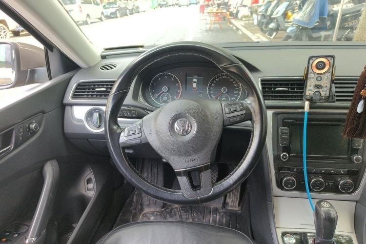 Used Volkswagen Passat 2013 1.8TSI DSG Prestige Edition Steering Wheel