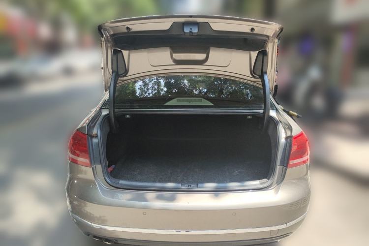 Used Volkswagen Passat 2013 1.8TSI DSG Prestige Edition Trunk