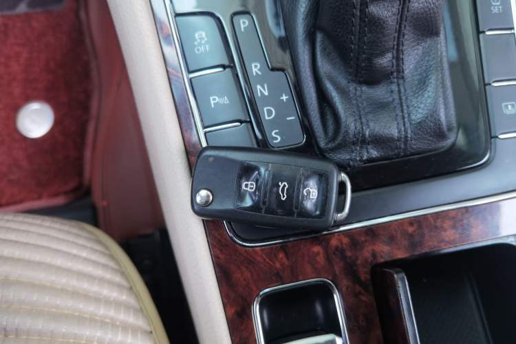 Used Volkswagen Passat 2013 2.0 TSI DSG Ultimate Edition Vehicle Key