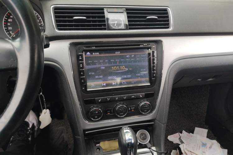 Used Volkswagen Passat 2014 1.8TSI DSG Prestige Edition Audio And AC Panel