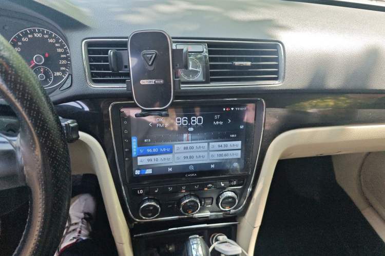 Used Volkswagen Passat 2014 1.8TSI DSG Prestige Edition Audio And AC Panel