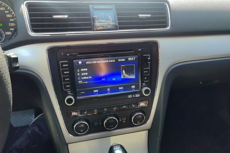 Used Volkswagen Passat 2014 1.4TSI DSG Prestige Edition Audio And AC Panel
