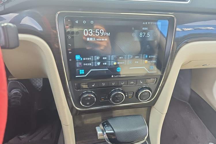 Used Volkswagen Passat 2014 1.8TSI DSG Prestige Edition Audio And AC Panel