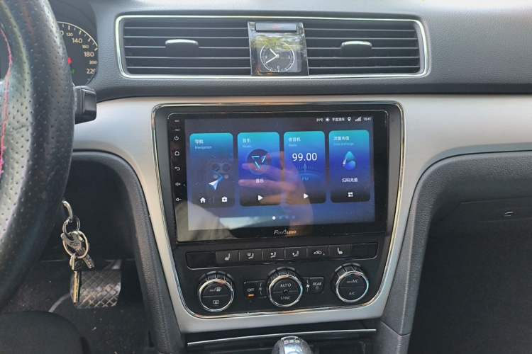 Used Volkswagen Passat 2014 1.8TSI DSG Prestige Edition Audio And AC Panel