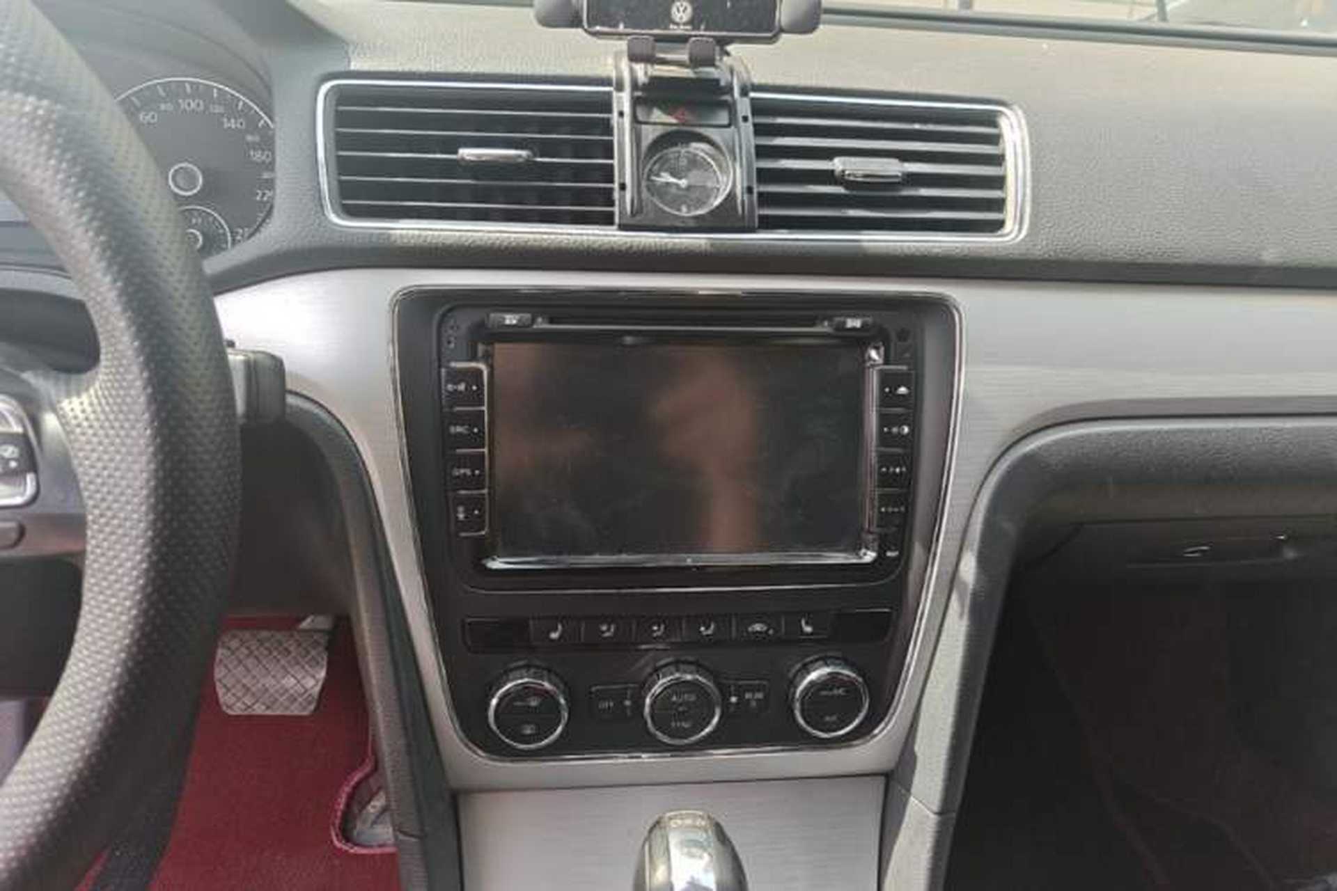 Used Volkswagen Passat 2014 2.0 TSI DSG Prestige Edition Audio And AC Panel