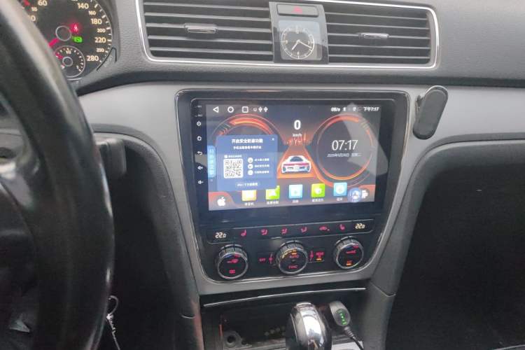 Used Volkswagen Passat 2014 1.8TSI DSG Prestige Edition Audio And AC Panel