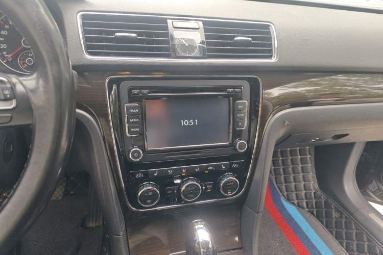 Used Volkswagen Passat 2014 2.0 TSI DSG Ultimate Edition Audio And AC Panel