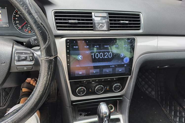 Used Volkswagen Passat 2014 1.8TSI DSG Prestige Edition Audio And AC Panel