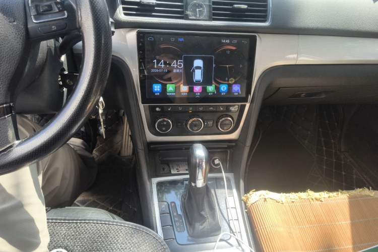 Used Volkswagen Passat 2014 1.8TSI DSG Prestige Edition Audio And AC Panel