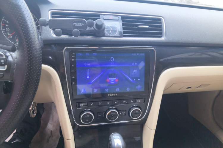 Used Volkswagen Passat 2014 1.8TSI DSG Prestige Edition Audio And AC Panel
