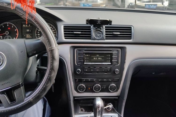 Used Volkswagen Passat 2014 1.8TSI DSG Prestige Edition Audio And AC Panel