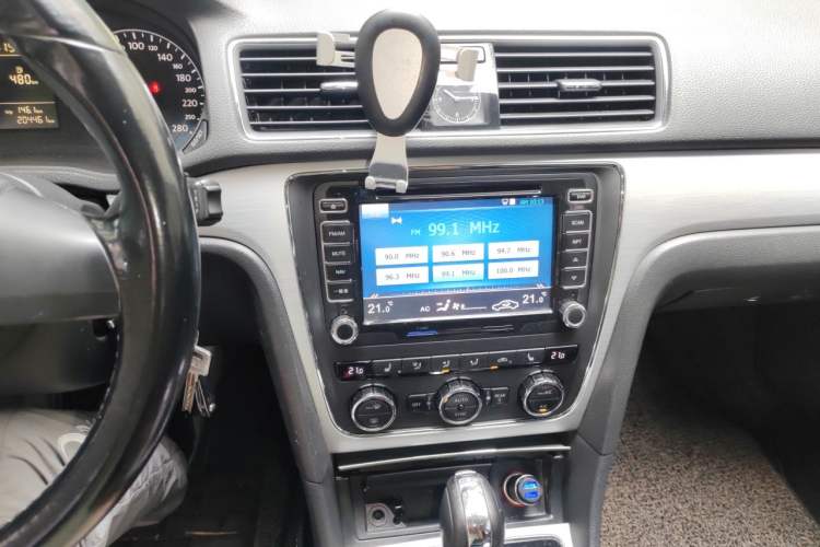 Used Volkswagen Passat 2014 1.4TSI DSG Prestige Edition Audio And AC Panel