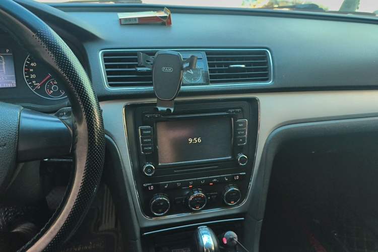 Used Volkswagen Passat 2014 1.8TSI DSG 30th Anniversary Edition Audio And AC Panel