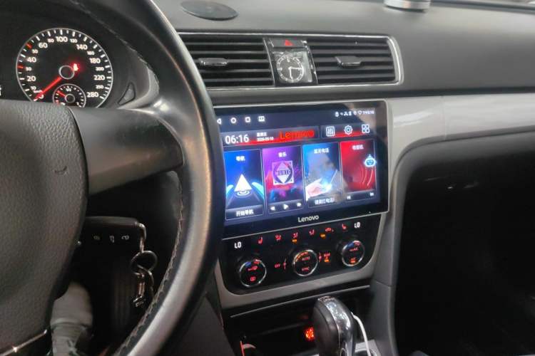 Used Volkswagen Passat 2014 1.8TSI DSG 30th Anniversary Edition Audio And AC Panel