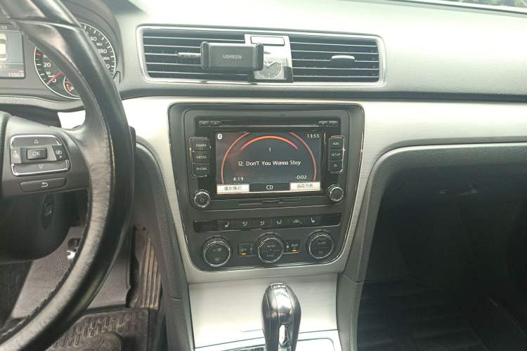 Used Volkswagen Passat 2014 1.8TSI DSG Prestige Navigation Edition Audio And AC Panel