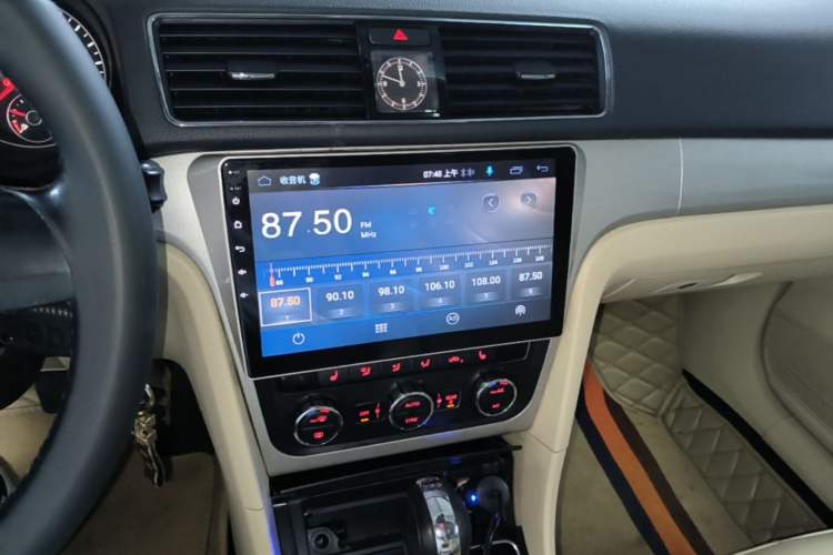 Used Volkswagen Passat 2014 1.8TSI DSG Prestige Edition Audio And AC Panel