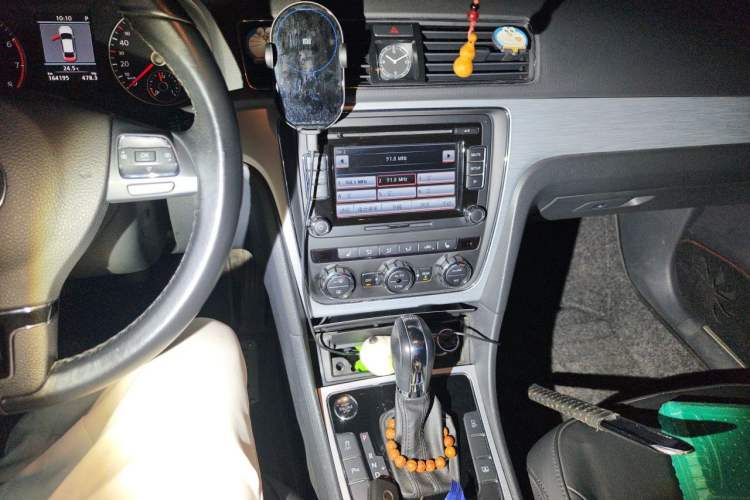 Used Volkswagen Passat 2014 1.8TSI DSG Prestige Edition Audio And AC Panel