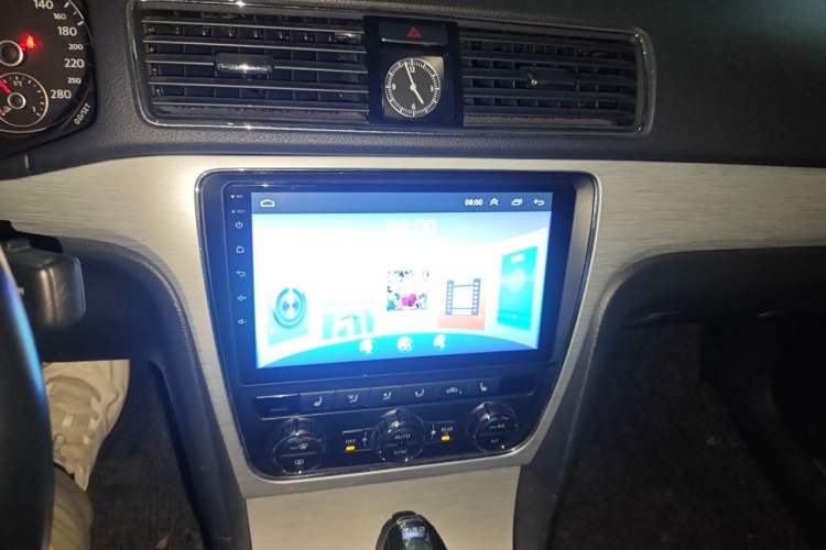 Used Volkswagen Passat 2014 1.8TSI DSG Prestige Edition Audio And AC Panel