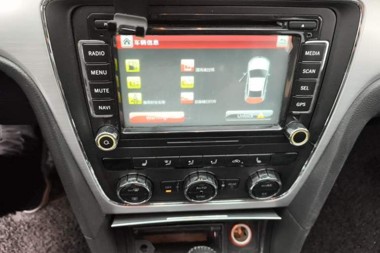 Used Volkswagen Passat 2014 1.4TSI DSG BlueMotion Technology Edition Audio And AC Panel