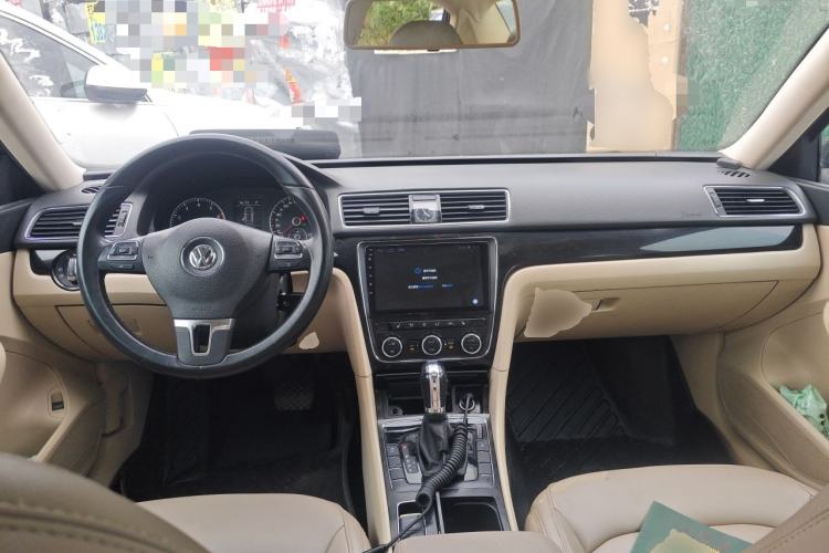Used Volkswagen Passat 2014 1.8TSI DSG Prestige Edition Center Console