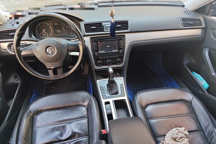 Used Volkswagen Passat 2014 1.8TSI DSG Prestige Navigation Edition Center Console