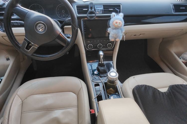 Used Volkswagen Passat 2014 1.8TSI DSG Prestige Edition Center Console
