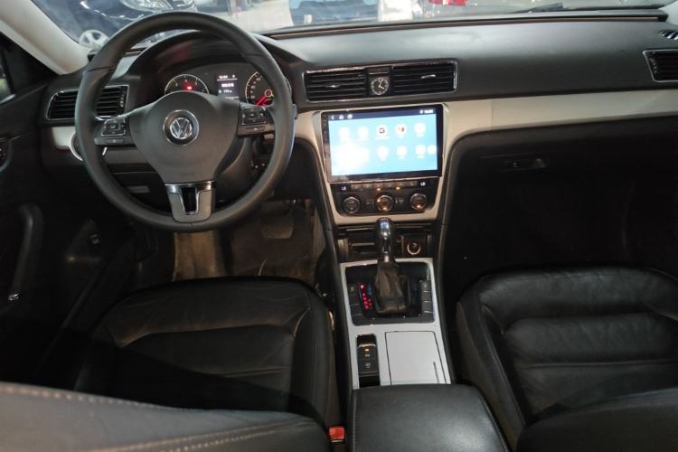 Used Volkswagen Passat 2014 1.8TSI DSG Prestige Edition Center Console