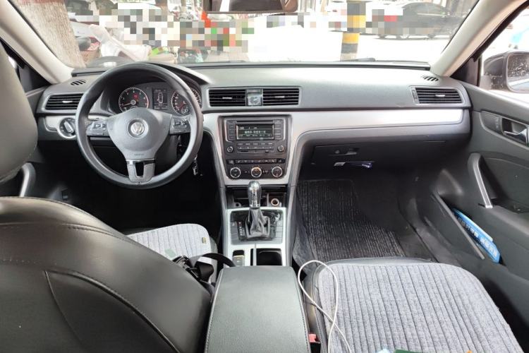 Used Volkswagen Passat 2014 1.8TSI DSG Prestige Edition Center Console