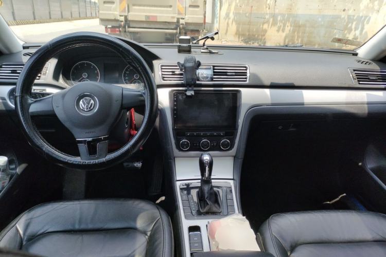 Used Volkswagen Passat 2014 1.8TSI DSG Prestige Edition Center Console