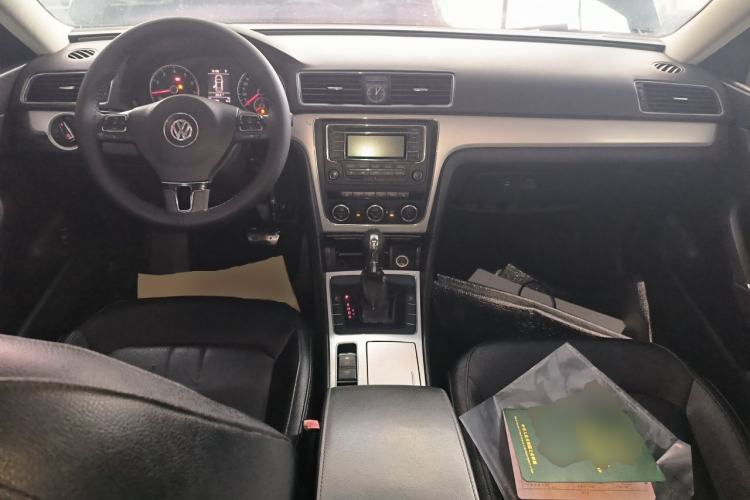 Used Volkswagen Passat 2014 1.8TSI DSG Prestige Edition Center Console