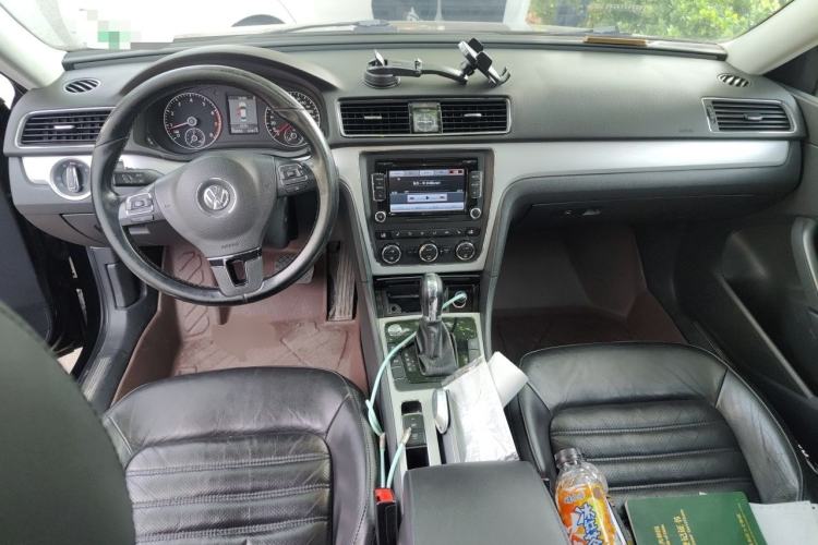 Used Volkswagen Passat 2014 1.8TSI DSG Prestige Edition Center Console