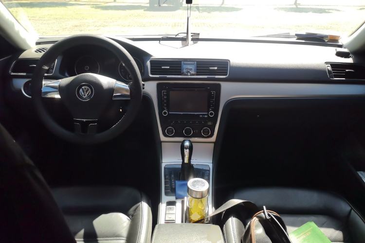 Used Volkswagen Passat 2014 1.4TSI DSG Prestige Edition Center Console