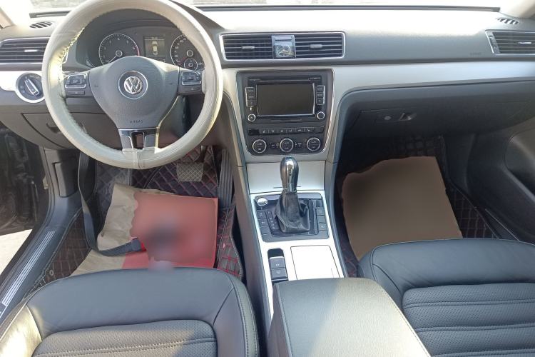 Used Volkswagen Passat 2014 1.8TSI DSG Prestige Edition Center Console