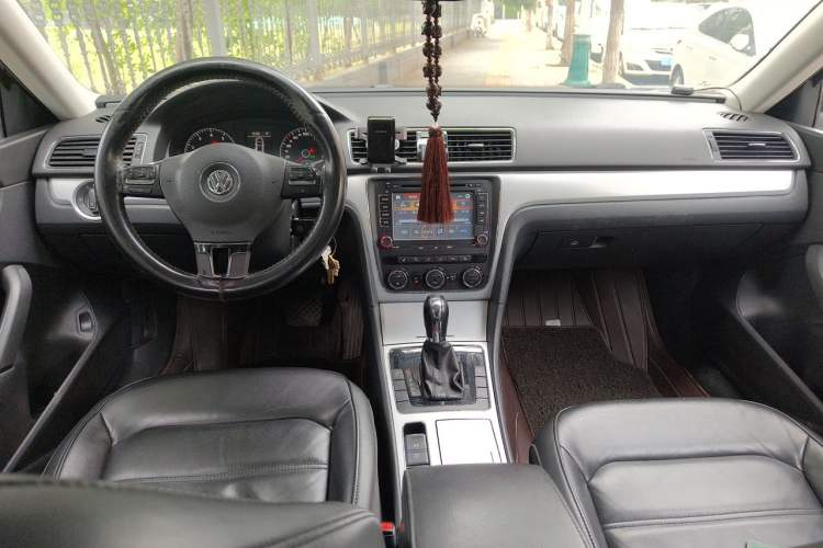 Used Volkswagen Passat 2014 1.8TSI DSG Prestige Edition Center Console