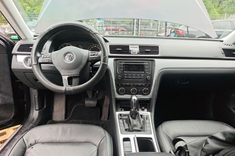 Used Volkswagen Passat 2014 1.8TSI DSG Prestige Edition Center Console