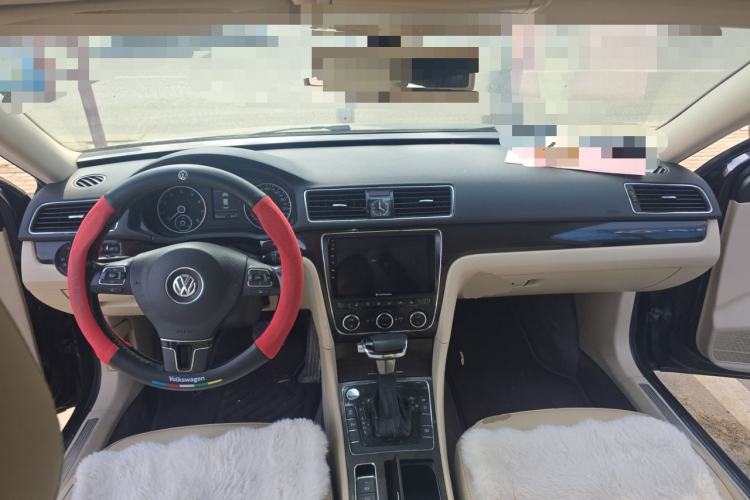 Used Volkswagen Passat 2014 1.8TSI DSG Prestige Edition Center Console