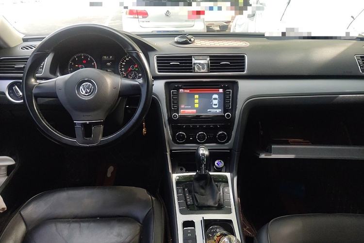 Used Volkswagen Passat 2014 1.8TSI DSG Prestige Edition Center Console