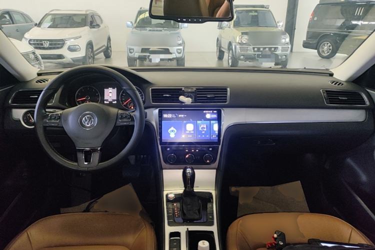 Used Volkswagen Passat 2014 1.8TSI DSG Prestige Edition Center Console
