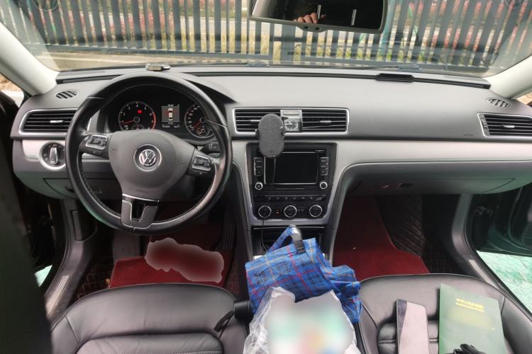 Used Volkswagen Passat 2014 1.8TSI DSG Prestige Edition Center Console