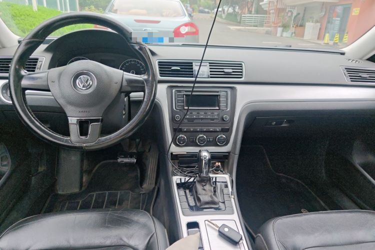 Used Volkswagen Passat 2014 1.8TSI DSG Prestige Edition Center Console